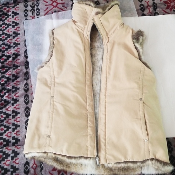 So Soft! Reversible Vest - Picture 5 of 8